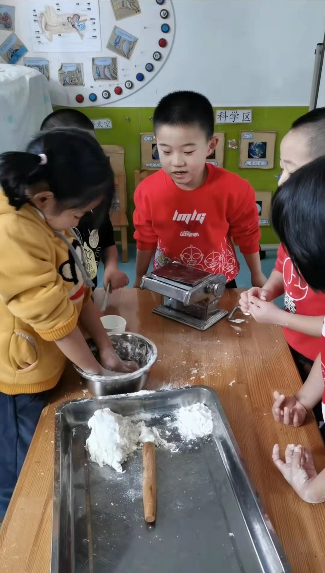 【班级动态】《美食制作开始啦》-幼师课件网第3张图片