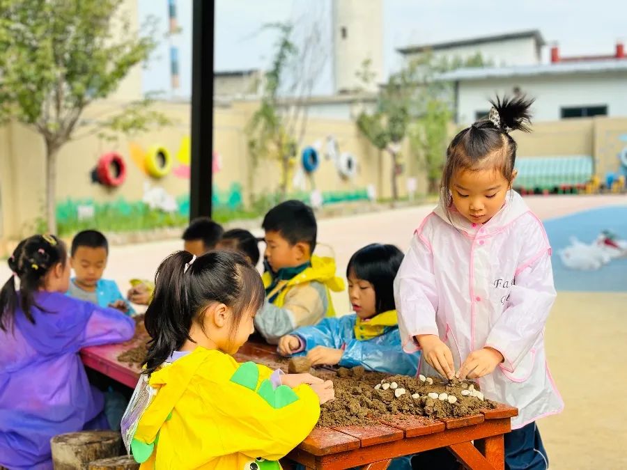 【课程故事】嘿！“泥塑”朋友-幼师课件网第9张图片