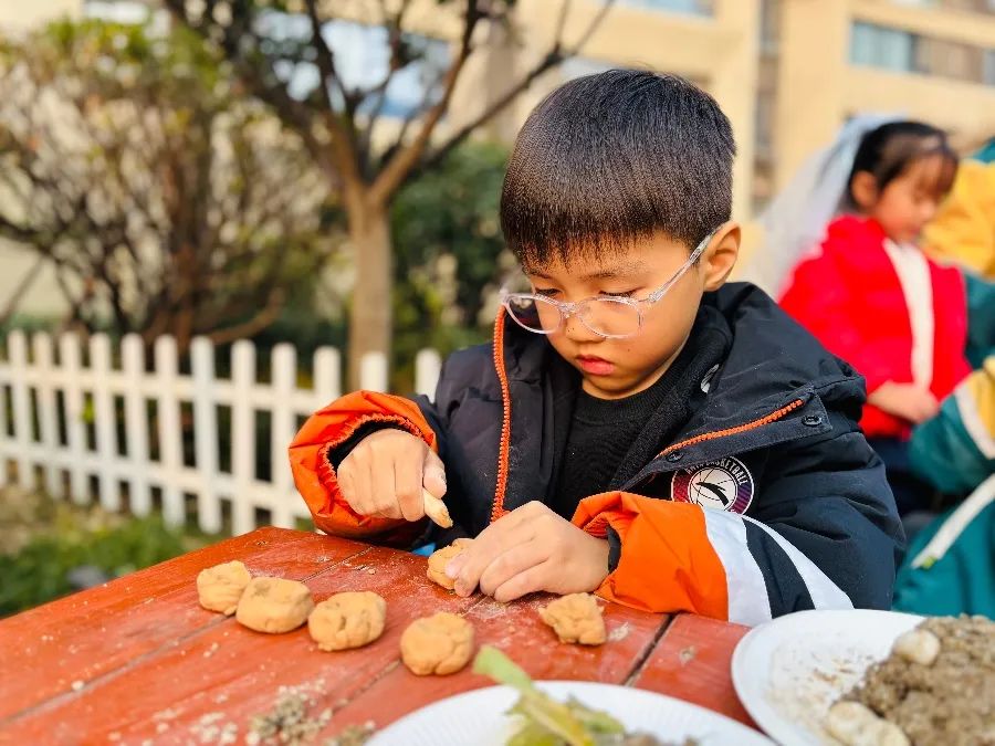 【课程故事】嘿！“泥塑”朋友-幼师课件网第60张图片