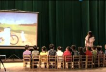 优秀公开课视频 | 大班语言领域活动《鸭子骑车记》-幼师课件网