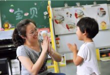 建立师生和谐关系的几点技巧-幼师课件网