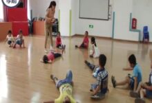 获奖公开课视频 | 中班健康领域体育活动《气球与飘动的彩布》-幼师课件网