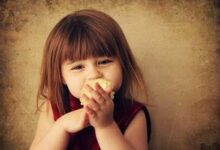面对腼腆的孩子，幼师应该怎么做-幼师课件网