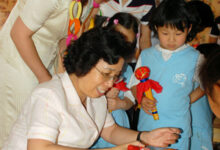 教育部副部长陈小娅参观红缨教育基地英华幼儿园-幼师课件网