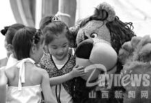 山西：《绿野仙踪》走访幼儿园“多丽娅”成为孩子的大明星（图）-幼师课件网