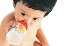 给孩子喝水有哪些讲究？-幼师课件网