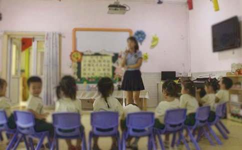 幼儿园中班科学活动教案《泡泡是圆的吗》-幼师课件网第1张图片