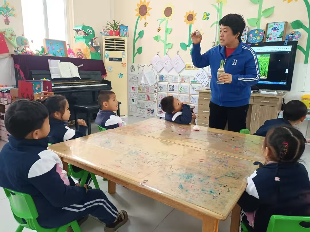 【自主课程—生命生长课程】蒜，长高了——城幼（李家园区）小中班幼儿课程故事-幼师课件网第25张图片