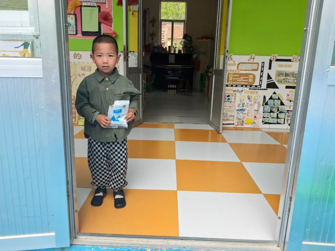 【自主课程—生命生长课程】蒜，长高了——城幼（李家园区）小中班幼儿课程故事-幼师课件网第167张图片