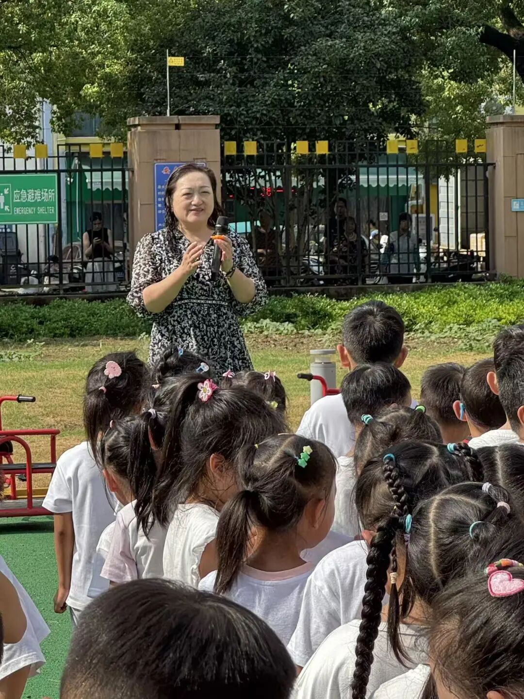 【西幼记·水帘动态】翻越成长之峰,点亮童年时光——西林幼儿园2025年特色迎新活动纪实-幼师课件网第18张图片